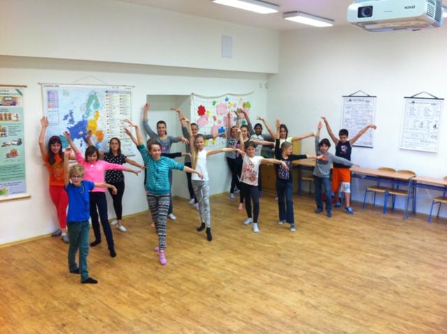  Tréninky dětí z tanečních kroužků 1. čtvrtletí (říjen, listopad, prosinec 2014), 4. ZŠ Frýdek-Místek 